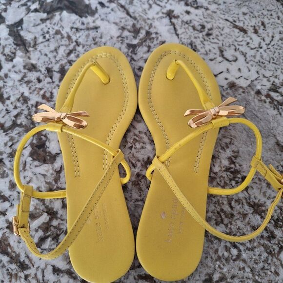Kate Spade yellow patent leather sandals size 7M - Picture 3 of 8